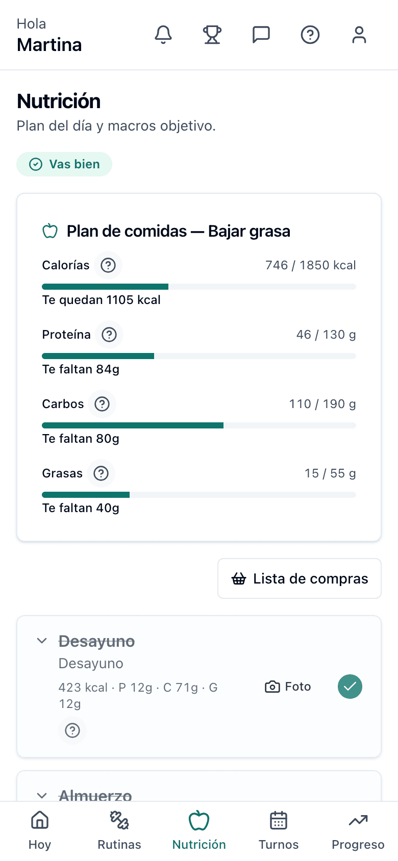 App del alumno con el plan de comidas del día, macros objetivo y lista de compras
